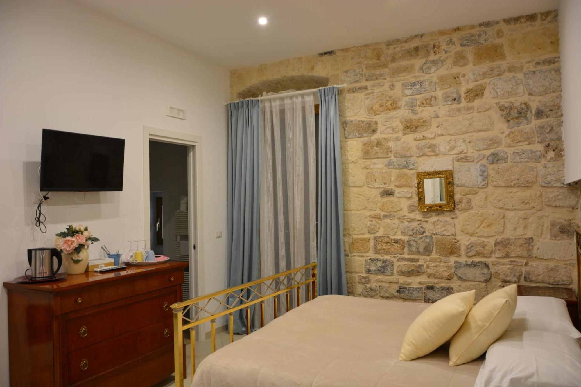 Dimora Del Carmine Hotel Бари Екстериор снимка