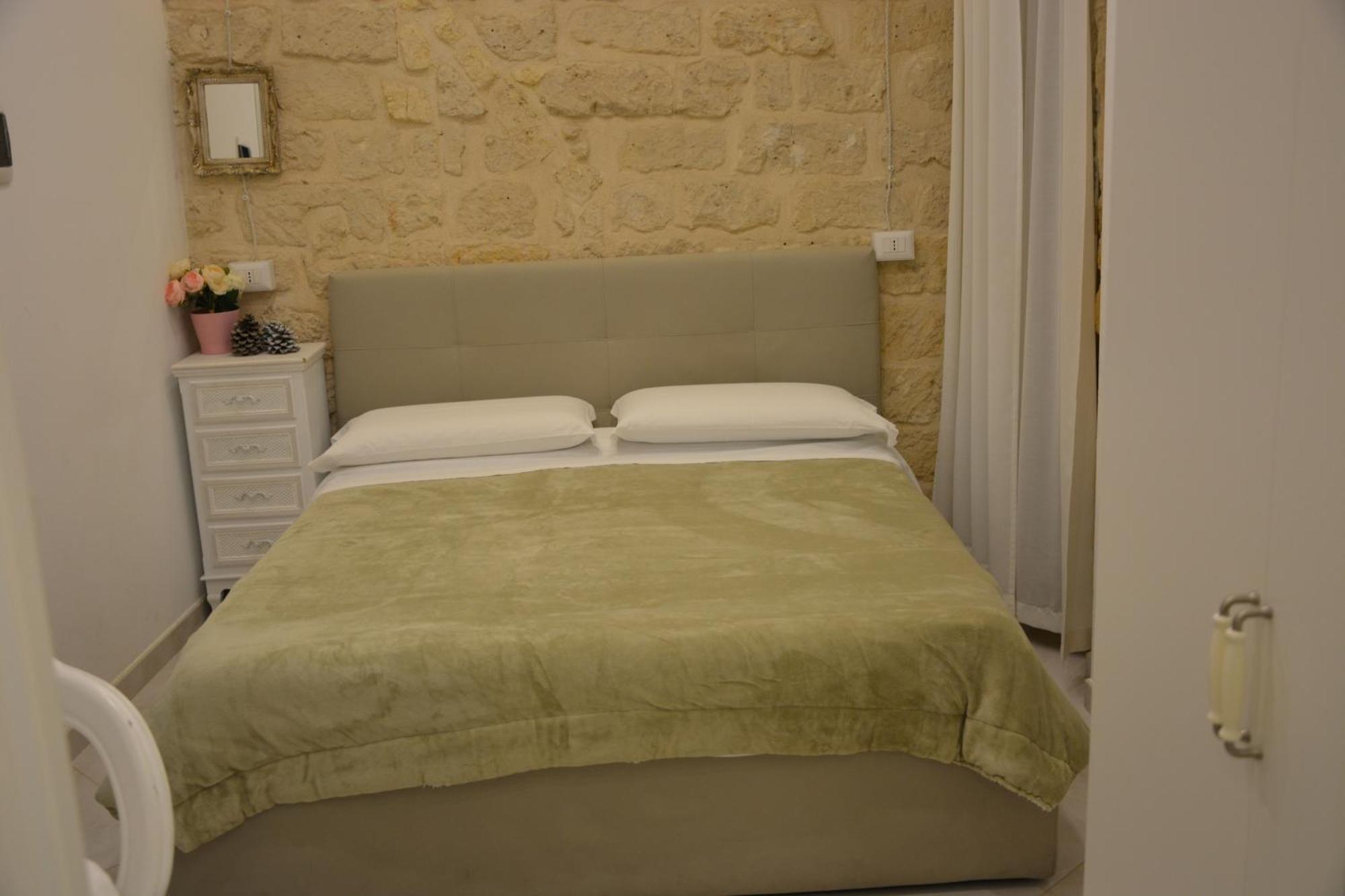 Dimora Del Carmine Hotel Бари Екстериор снимка