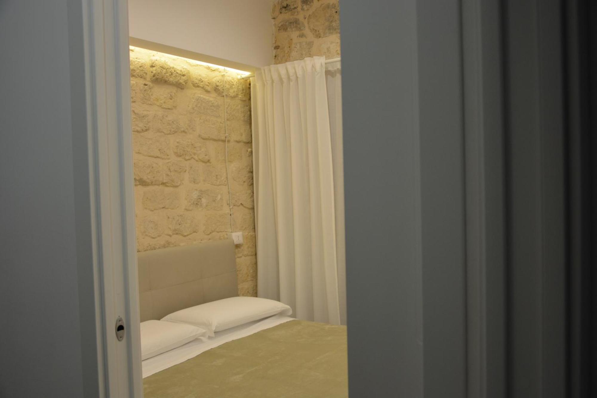 Dimora Del Carmine Hotel Бари Екстериор снимка