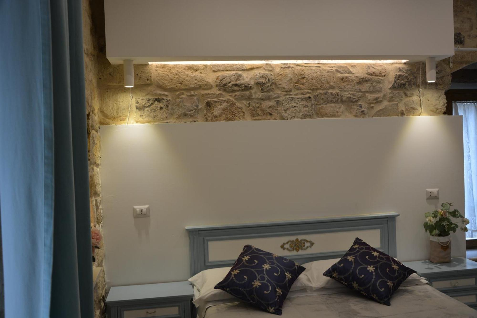 Dimora Del Carmine Hotel Бари Екстериор снимка