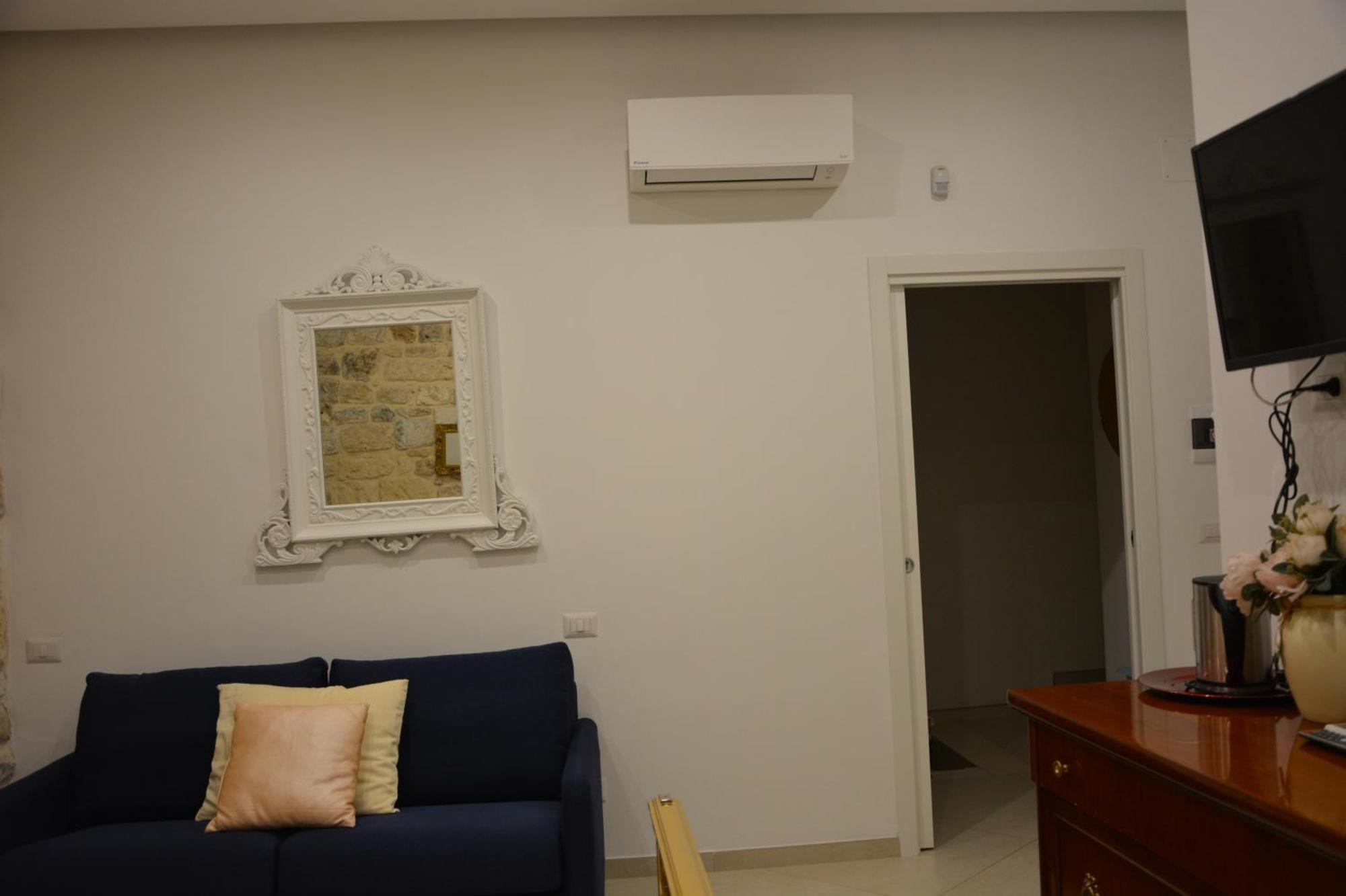 Dimora Del Carmine Hotel Бари Екстериор снимка