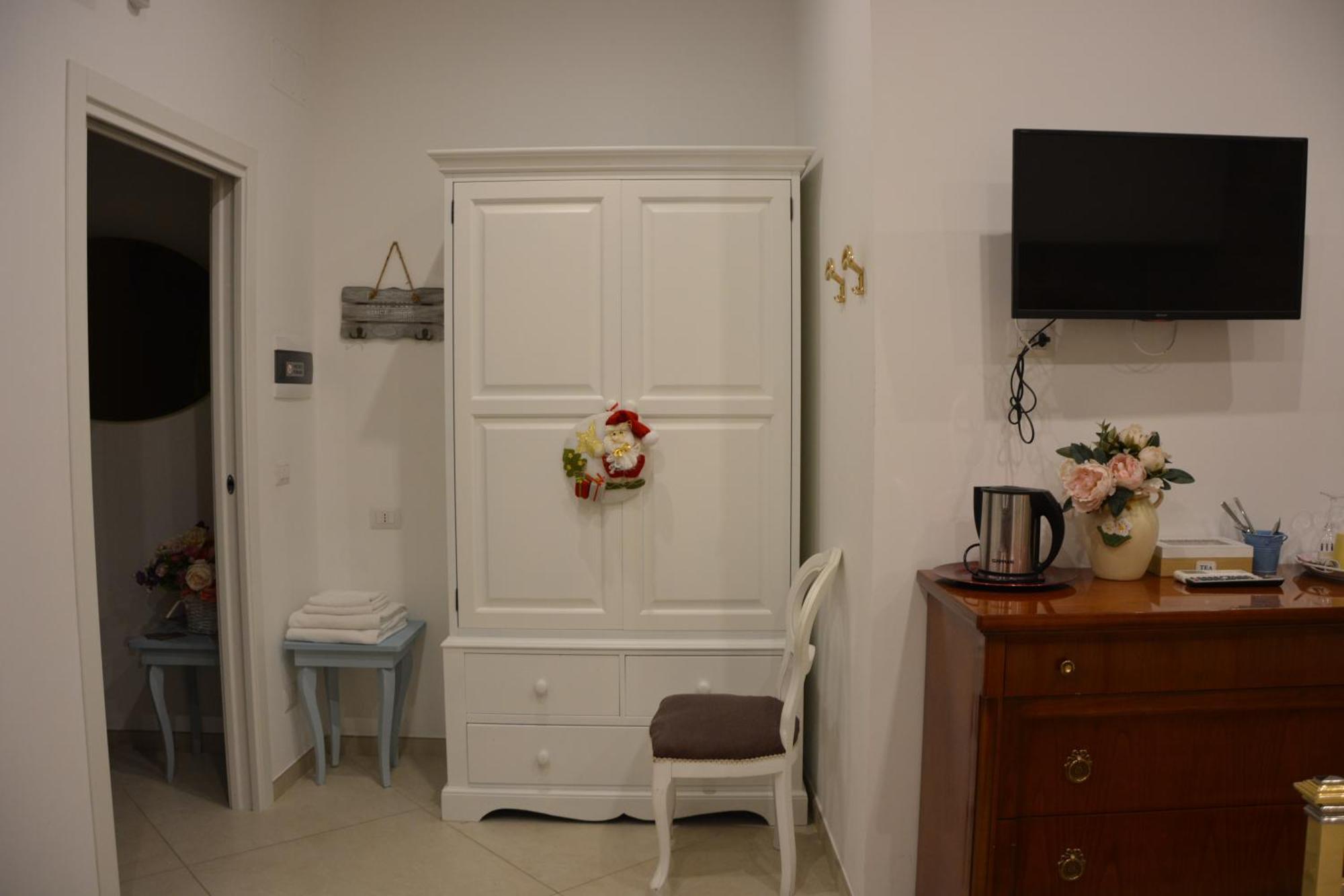 Dimora Del Carmine Hotel Бари Екстериор снимка