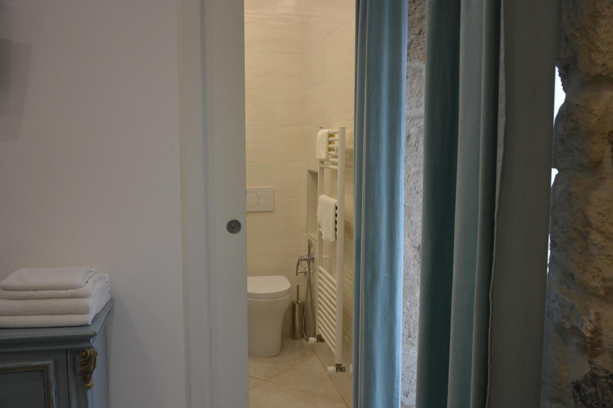 Dimora Del Carmine Hotel Бари Екстериор снимка